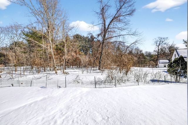 5 Shawsheen Street, Tewksbury, MA 01876