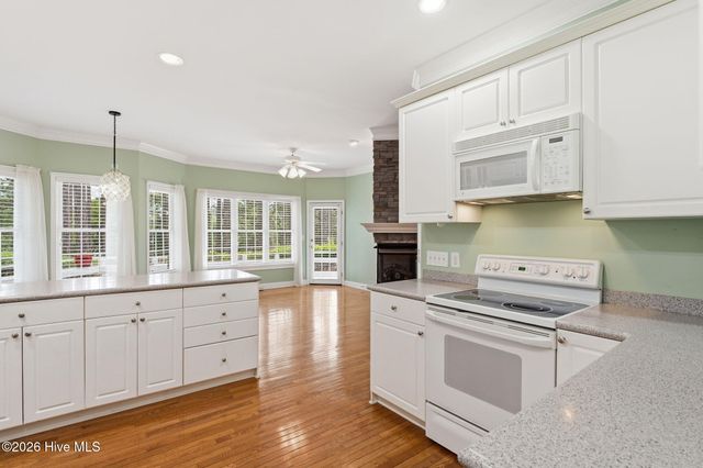 214 Longleaf Drive, West End, NC 27376