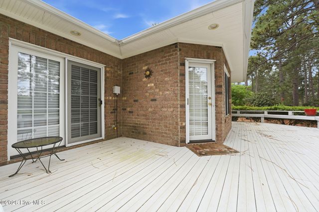 214 Longleaf Drive, West End, NC 27376