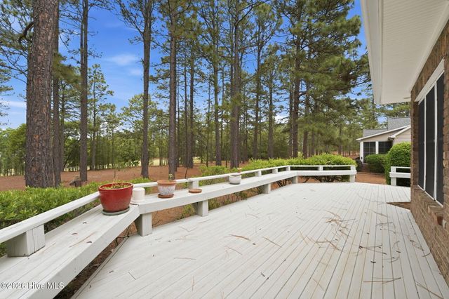 214 Longleaf Drive, West End, NC 27376