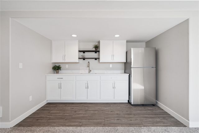 1359 Cedar Springs Dr, Marion, IA 52302