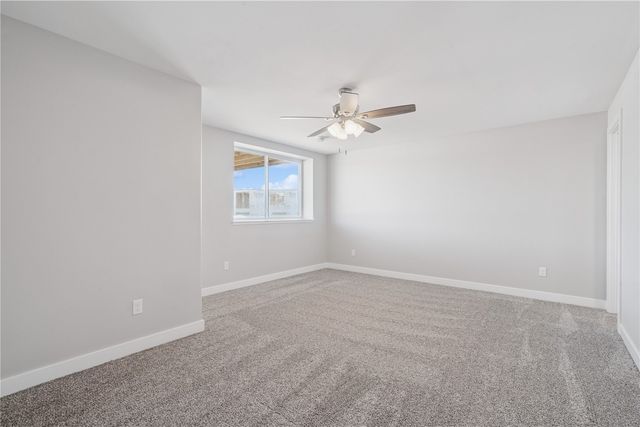 1359 Cedar Springs Dr, Marion, IA 52302