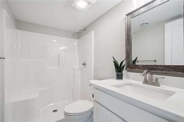 1359 Cedar Springs Dr, Marion, IA 52302