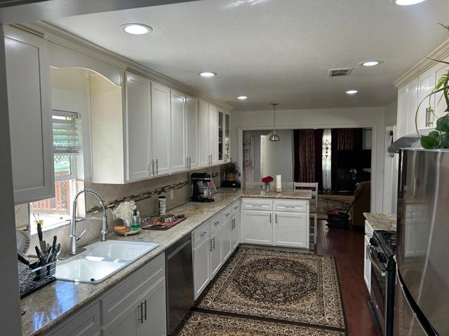5839 Palm Ave, Sacramento, CA 95841