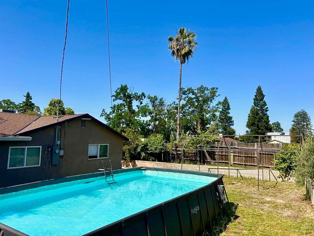 5839 Palm Ave, Sacramento, CA 95841