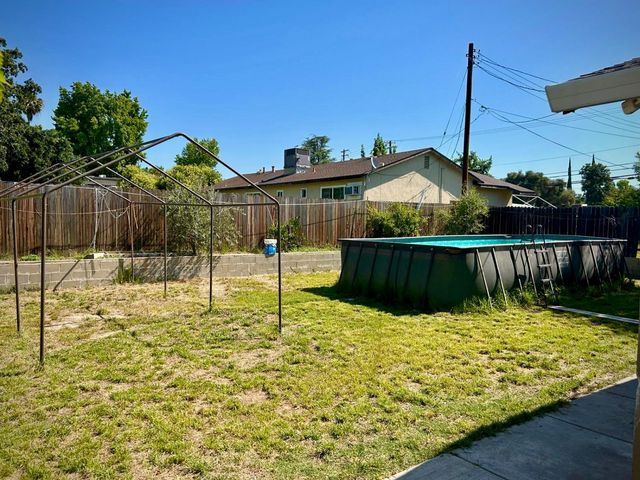 5839 Palm Ave, Sacramento, CA 95841