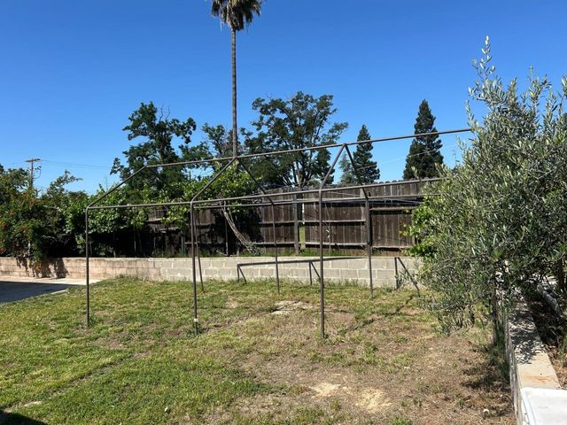 5839 Palm Ave, Sacramento, CA 95841