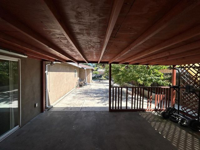 5839 Palm Ave, Sacramento, CA 95841