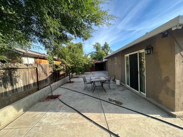 5839 Palm Ave, Sacramento, CA 95841