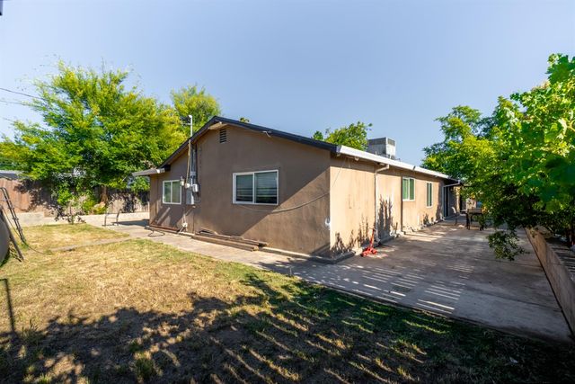 5839 Palm Ave, Sacramento, CA 95841