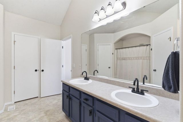 915 Wesley Road, Nixa, MO 65714