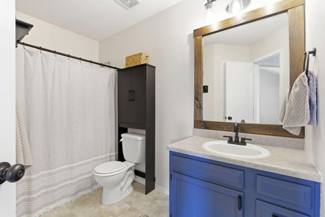 915 Wesley Road, Nixa, MO 65714