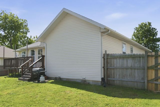 915 Wesley Road, Nixa, MO 65714
