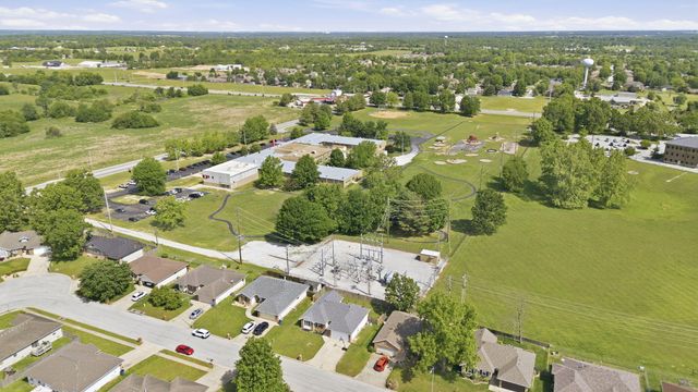 915 Wesley Road, Nixa, MO 65714