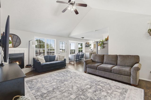 915 Wesley Road, Nixa, MO 65714