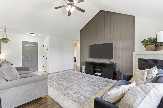 915 Wesley Road, Nixa, MO 65714