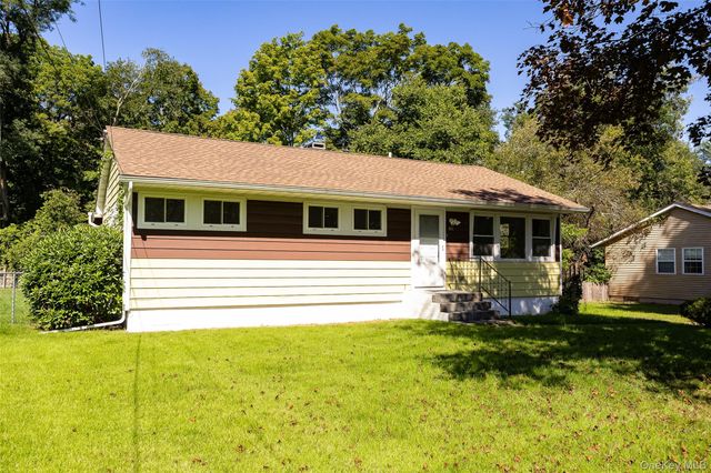 13 Toomey Drive, Poughkeepsie, NY 12603