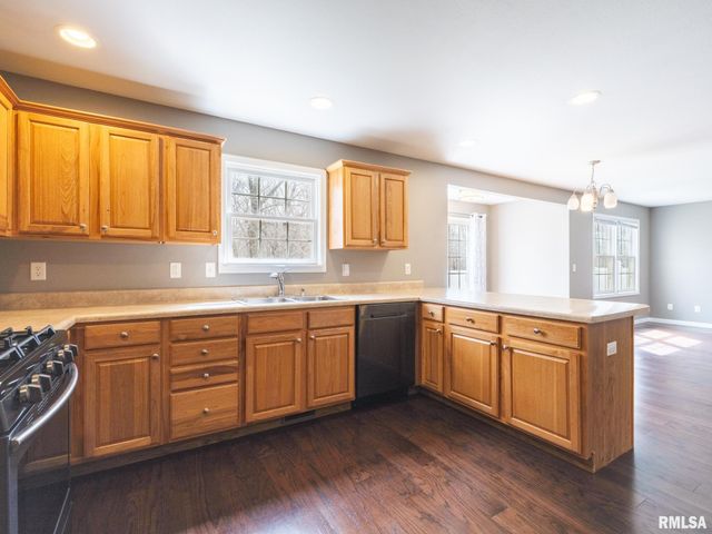 106 STONEWOOD Drive, East Peoria, IL 61611