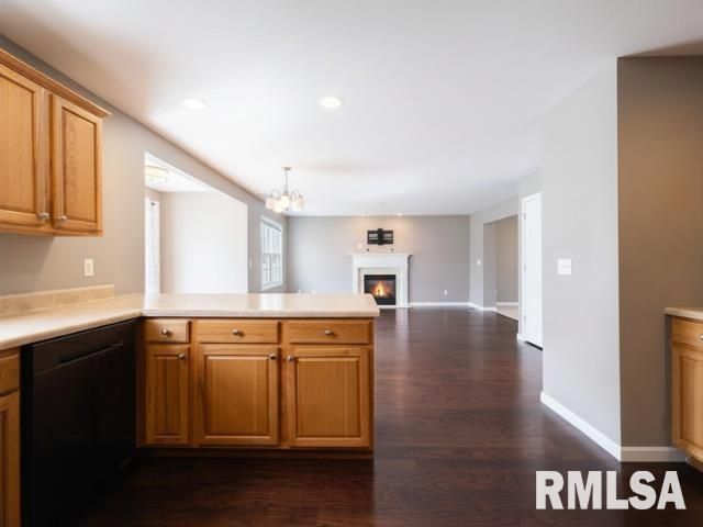 106 STONEWOOD Drive, East Peoria, IL 61611