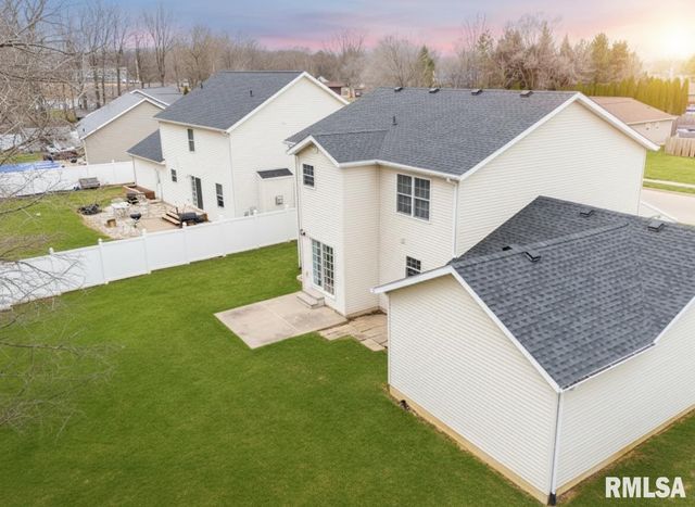 106 STONEWOOD Drive, East Peoria, IL 61611