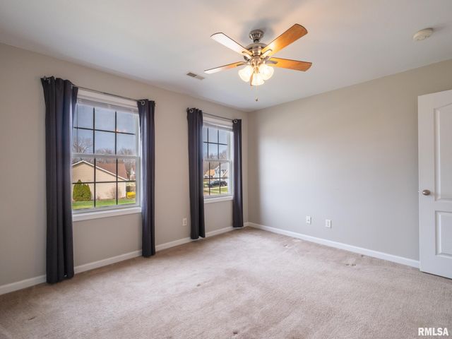 106 STONEWOOD Drive, East Peoria, IL 61611