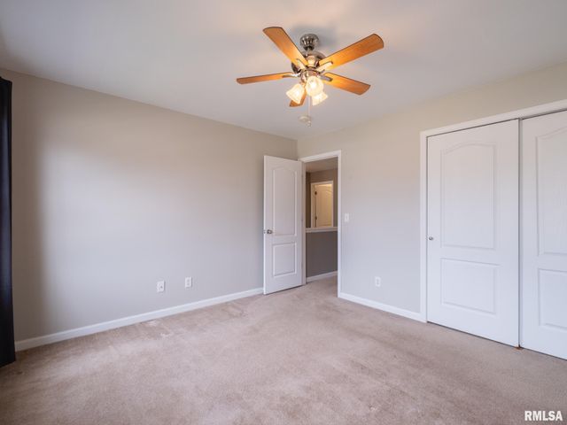 106 STONEWOOD Drive, East Peoria, IL 61611