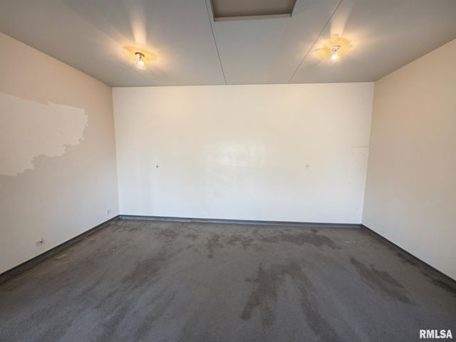 106 STONEWOOD Drive, East Peoria, IL 61611