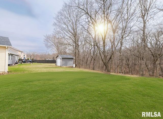 106 STONEWOOD Drive, East Peoria, IL 61611