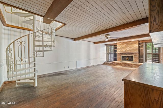 14 E ORANGEWOOD Avenue, Phoenix, AZ 85020