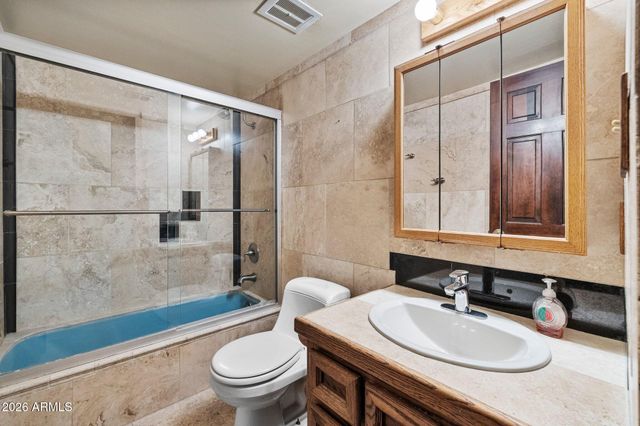 14 E ORANGEWOOD Avenue, Phoenix, AZ 85020