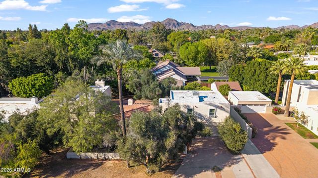 14 E ORANGEWOOD Avenue, Phoenix, AZ 85020
