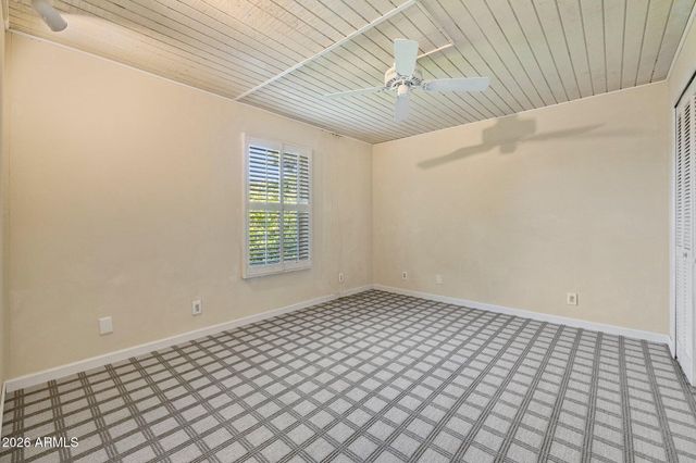 14 E ORANGEWOOD Avenue, Phoenix, AZ 85020