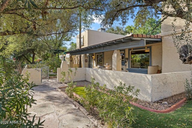 14 E ORANGEWOOD Avenue, Phoenix, AZ 85020