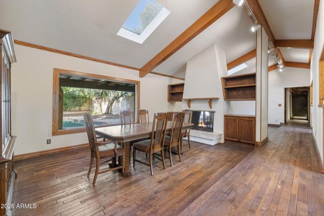 14 E ORANGEWOOD Avenue, Phoenix, AZ 85020