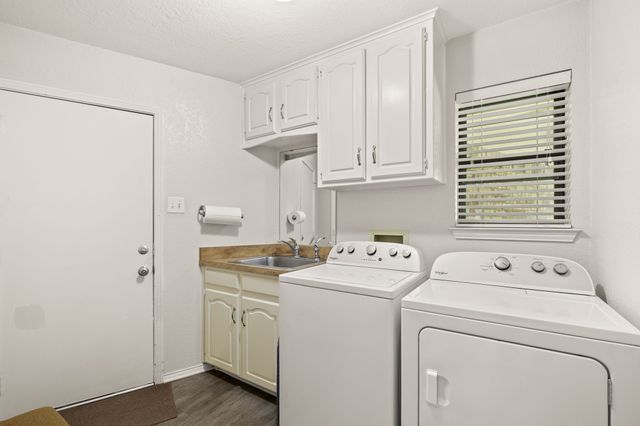 1128 Wingate Drive, Bedford, TX 76021