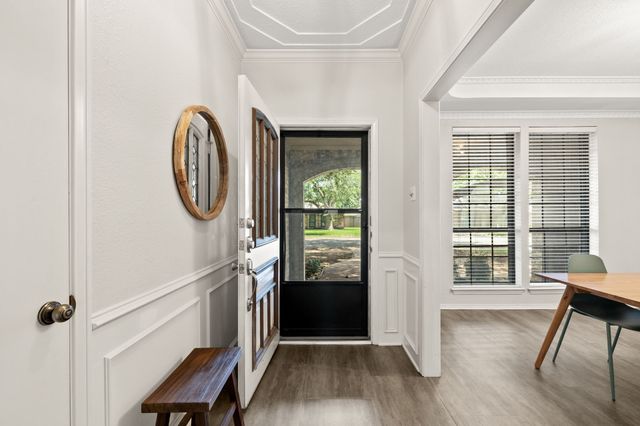 1128 Wingate Drive, Bedford, TX 76021