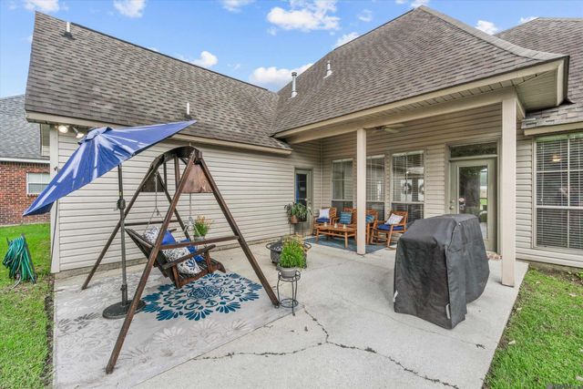 11135 Peaks Ave, Walker, LA 70785