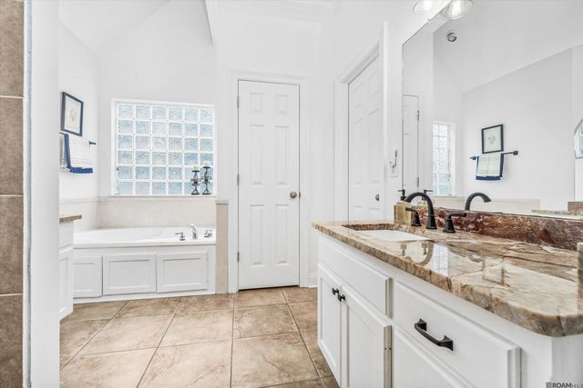 11135 Peaks Ave, Walker, LA 70785