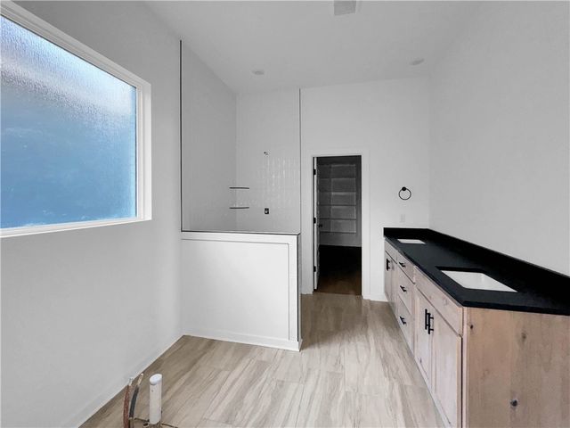 1871 E Fiji Street, Fayetteville, AR 72701