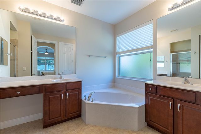 7685 Fieldstone Ranch Square, Vero Beach, FL 32967