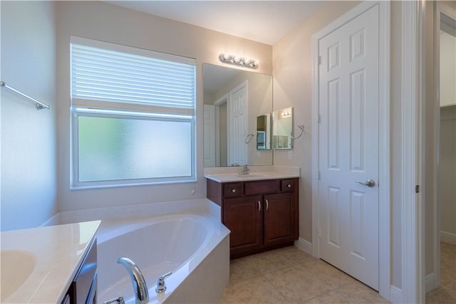 7685 Fieldstone Ranch Square, Vero Beach, FL 32967