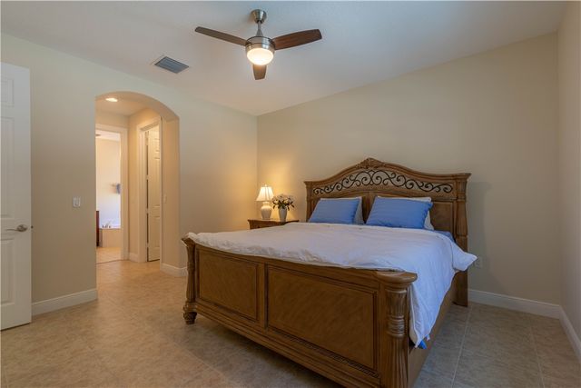 7685 Fieldstone Ranch Square, Vero Beach, FL 32967