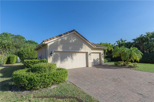 7685 Fieldstone Ranch Square, Vero Beach, FL 32967
