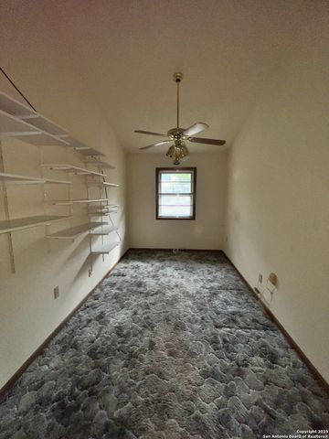 333 Tamarack, Canyon Lake, TX 78133