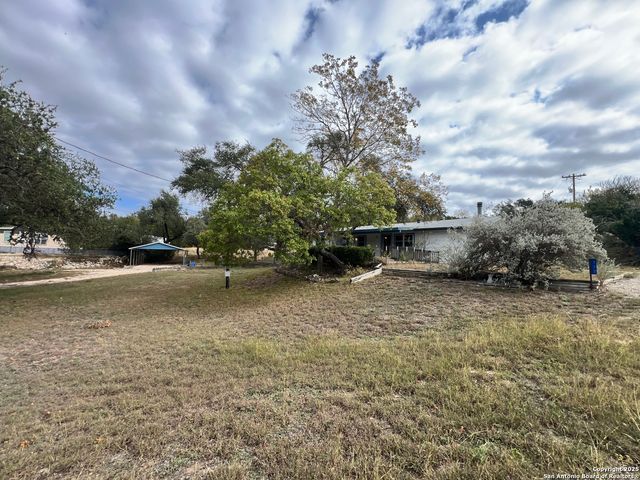 333 Tamarack, Canyon Lake, TX 78133