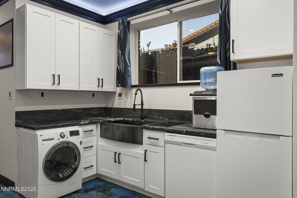 Image 25 of property listing at 474 W Plumb Lane, Reno, NV 89509