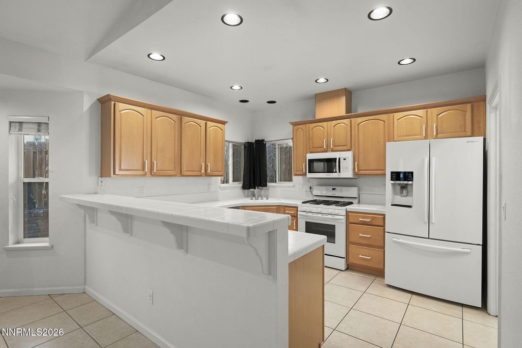 Image 5 of property listing at 474 W Plumb Lane, Reno, NV 89509