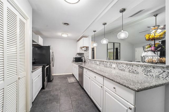 12215 Hillcroft Street, Houston, TX 77035
