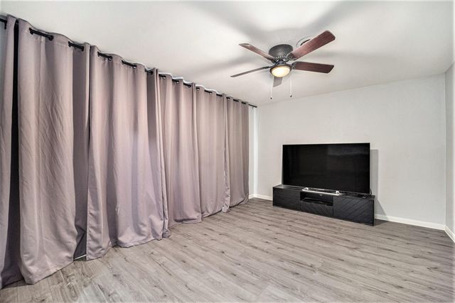 12215 Hillcroft Street, Houston, TX 77035