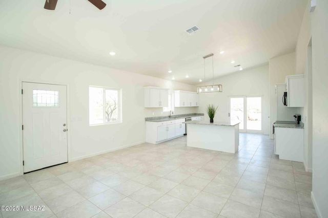 1821 Circulo Mexicali, Rio Rico, AZ 85648